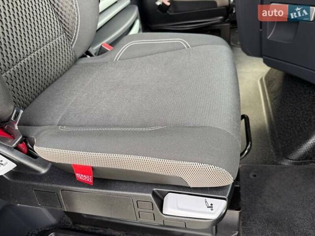 Рено Range T 2017 в Дубно на Automoto.ua Черный Рено Range T, объемом двигателя 12.9 л и пробегом 700 тыс. км за 34999 $, фото 152 на Automoto.ua