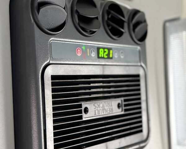 Рено Range T 2017 в Дубно на Automoto.ua Черный Рено Range T, объемом двигателя 12.9 л и пробегом 700 тыс. км за 34999 $, фото 120 на Automoto.ua