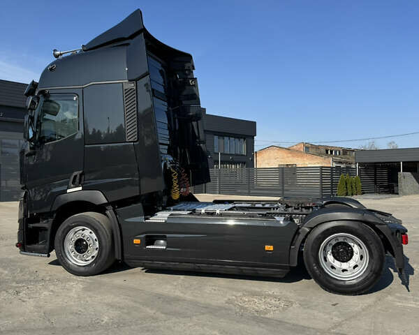 Черный Рено Range T, объемом двигателя 10.8 л и пробегом 657 тыс. км за 32193 $, фото 5 на Automoto.ua