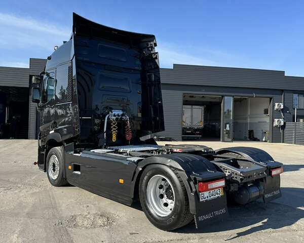 Черный Рено Range T, объемом двигателя 10.8 л и пробегом 657 тыс. км за 32193 $, фото 8 на Automoto.ua