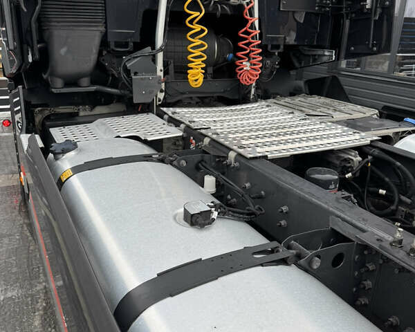 Черный Рено Range T, объемом двигателя 10.8 л и пробегом 656 тыс. км за 31694 $, фото 15 на Automoto.ua