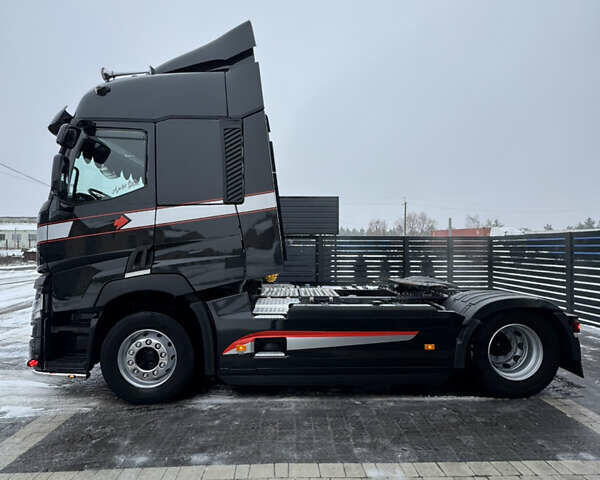 Черный Рено Range T, объемом двигателя 10.8 л и пробегом 656 тыс. км за 31694 $, фото 3 на Automoto.ua