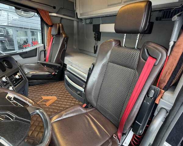 Черный Рено Range T, объемом двигателя 10.8 л и пробегом 656 тыс. км за 31694 $, фото 33 на Automoto.ua