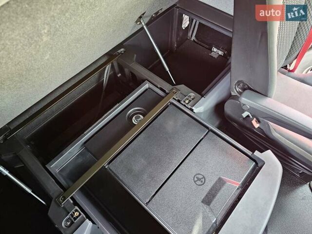 Черный Рено Range T, объемом двигателя 13 л и пробегом 945 тыс. км за 33900 $, фото 81 на Automoto.ua