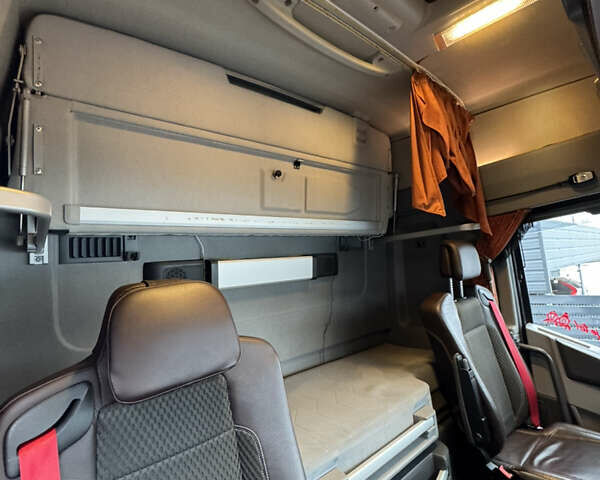 Черный Рено Range T, объемом двигателя 10.8 л и пробегом 656 тыс. км за 31694 $, фото 29 на Automoto.ua