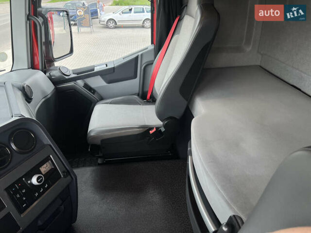 Красный Рено Range T, объемом двигателя 10.8 л и пробегом 545 тыс. км за 27796 $, фото 24 на Automoto.ua