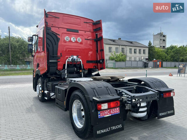 Красный Рено Range T, объемом двигателя 10.8 л и пробегом 545 тыс. км за 27796 $, фото 3 на Automoto.ua