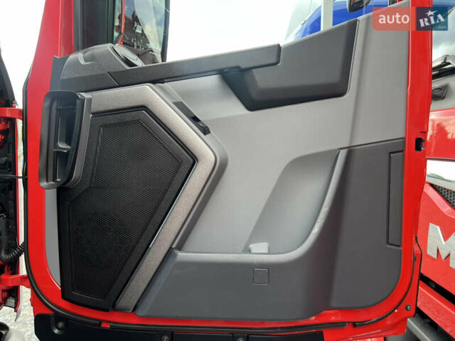 Красный Рено Range T, объемом двигателя 10.8 л и пробегом 545 тыс. км за 27796 $, фото 25 на Automoto.ua