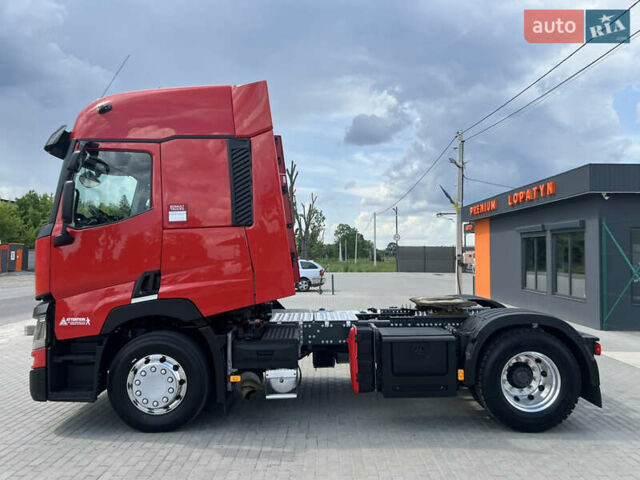 Красный Рено Range T, объемом двигателя 10.8 л и пробегом 545 тыс. км за 27796 $, фото 2 на Automoto.ua