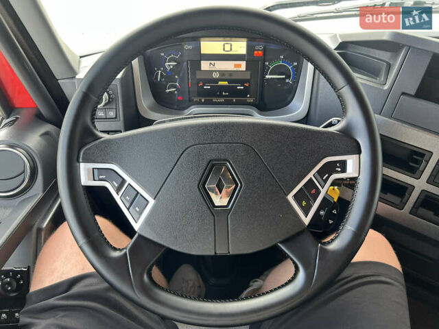 Красный Рено Range T, объемом двигателя 10.8 л и пробегом 545 тыс. км за 27796 $, фото 21 на Automoto.ua