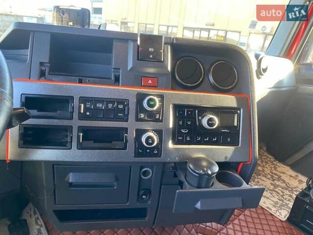 Красный Рено Range T, объемом двигателя 12.78 л и пробегом 300 тыс. км за 19800 $, фото 19 на Automoto.ua