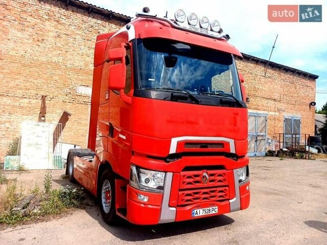 Рено Range T 2015 в Ставище на Automoto.ua Красный Рено Range T, объемом двигателя 12.78 л и пробегом 1000 тыс. км за 24800 $, фото 2 на Automoto.ua