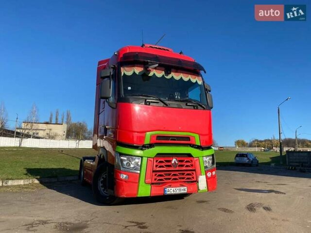 Красный Рено Range T, объемом двигателя 12.78 л и пробегом 300 тыс. км за 19800 $, фото 1 на Automoto.ua