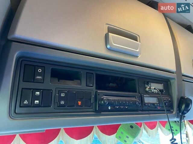 Красный Рено Range T, объемом двигателя 12.78 л и пробегом 300 тыс. км за 19800 $, фото 21 на Automoto.ua