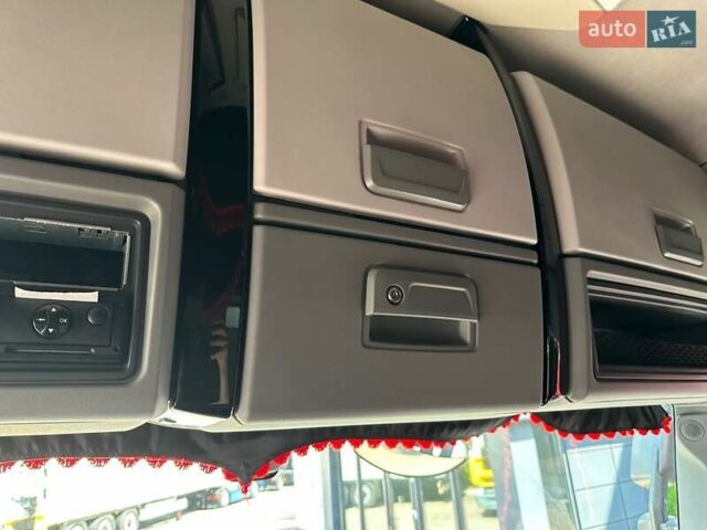Красный Рено Range T, объемом двигателя 12.9 л и пробегом 698 тыс. км за 31900 $, фото 38 на Automoto.ua