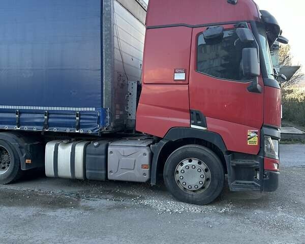 Красный Рено Range T, объемом двигателя 10.8 л и пробегом 810 тыс. км за 22222 $, фото 3 на Automoto.ua