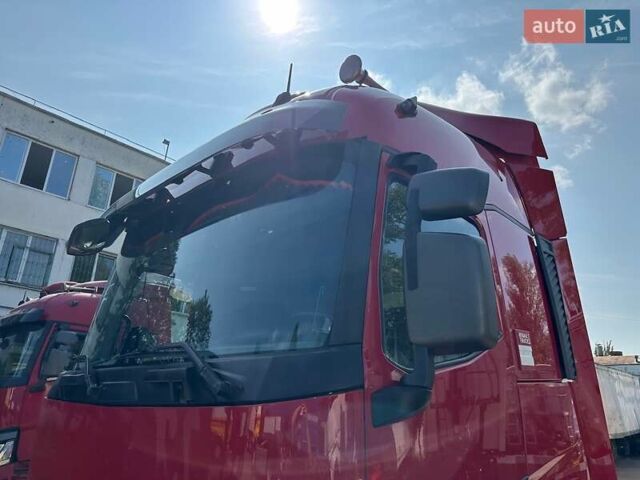 Красный Рено Range T, объемом двигателя 12.9 л и пробегом 698 тыс. км за 31900 $, фото 10 на Automoto.ua