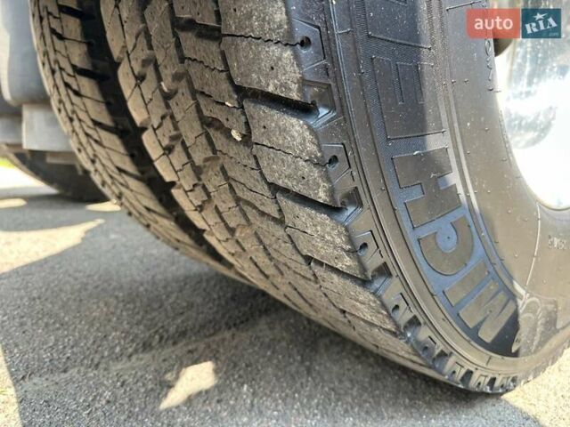 Красный Рено Range T, объемом двигателя 12.9 л и пробегом 698 тыс. км за 31900 $, фото 23 на Automoto.ua