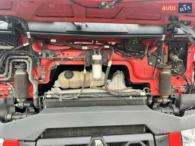 Красный Рено Range T, объемом двигателя 12.9 л и пробегом 618 тыс. км за 29900 $, фото 22 на Automoto.ua