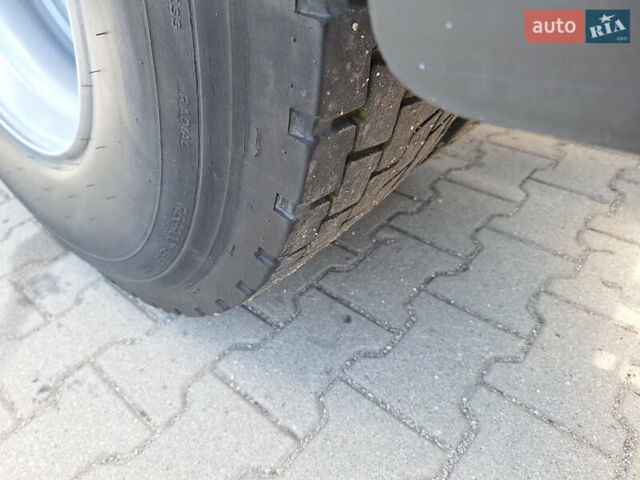 Рено Range T, объемом двигателя 12.9 л и пробегом 700 тыс. км за 27379 $, фото 5 на Automoto.ua