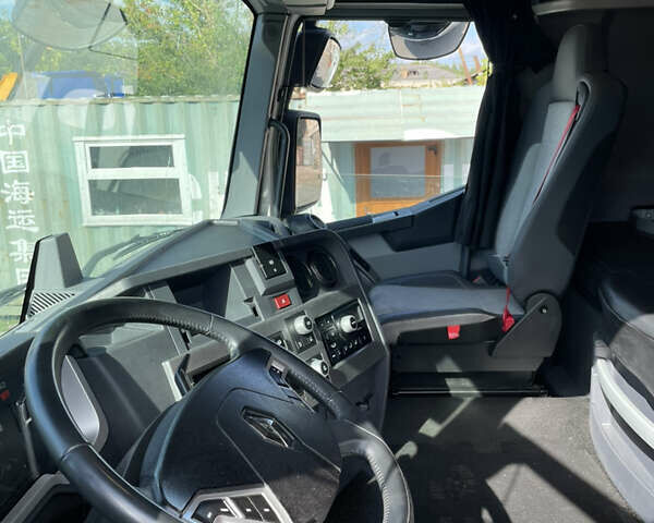 Рено Range T, объемом двигателя 12.9 л и пробегом 800 тыс. км за 25999 $, фото 24 на Automoto.ua