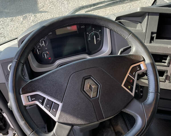 Рено Range T, объемом двигателя 12.9 л и пробегом 800 тыс. км за 25999 $, фото 31 на Automoto.ua