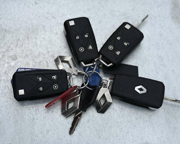 Рено Range T, объемом двигателя 0 л и пробегом 700 тыс. км за 32000 $, фото 12 на Automoto.ua