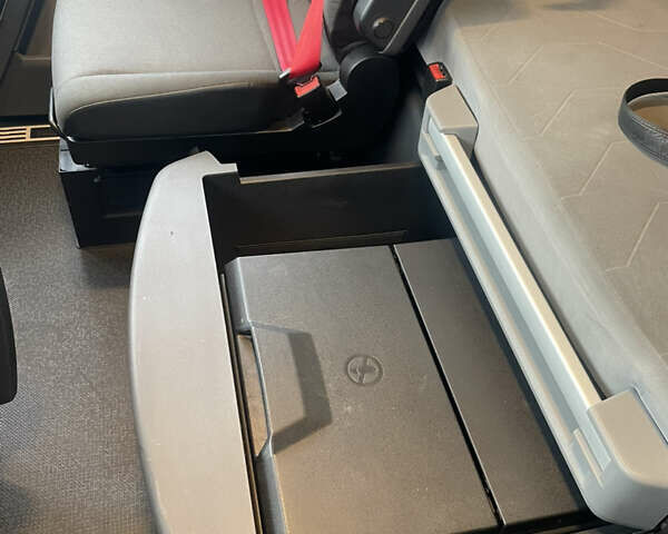 Рено Range T, объемом двигателя 0 л и пробегом 700 тыс. км за 41555 $, фото 29 на Automoto.ua