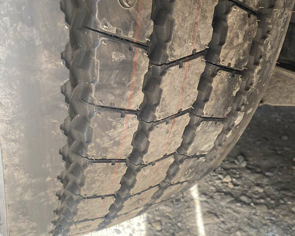 Желтый Рено Range T, объемом двигателя 10.8 л и пробегом 1 тыс. км за 28500 $, фото 8 на Automoto.ua