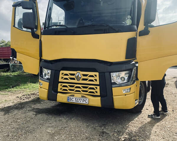 Желтый Рено Range T, объемом двигателя 10.8 л и пробегом 1 тыс. км за 28500 $, фото 16 на Automoto.ua