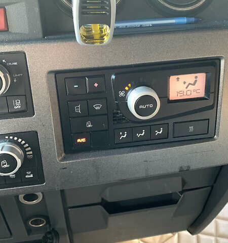 Синий Рено Range T, объемом двигателя 12.9 л и пробегом 900 тыс. км за 29500 $, фото 6 на Automoto.ua