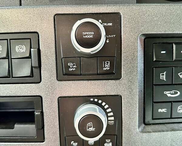 Синій Рено Range T, об'ємом двигуна 12.9 л та пробігом 690 тис. км за 37999 $, фото 106 на Automoto.ua