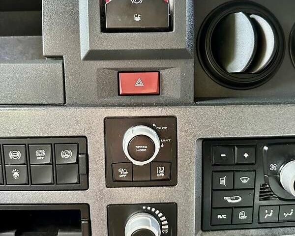 Синій Рено Range T, об'ємом двигуна 12.9 л та пробігом 690 тис. км за 37999 $, фото 107 на Automoto.ua