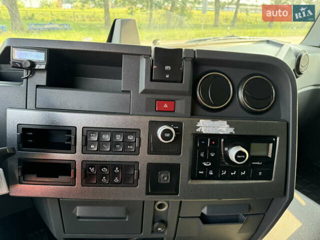 Зелений Рено Range T, об'ємом двигуна 12 л та пробігом 707 тис. км за 22200 $, фото 31 на Automoto.ua