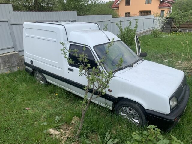 Білий Рено Рапід, об'ємом двигуна 0 л та пробігом 1 тис. км за 800 $, фото 5 на Automoto.ua
