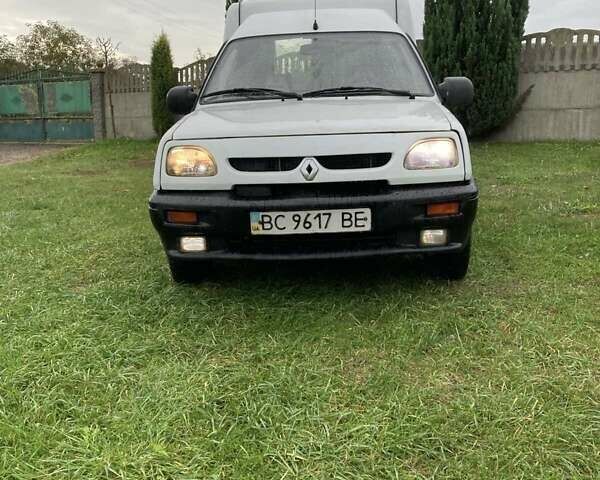 Белый Рено Рапид, объемом двигателя 1.9 л и пробегом 320 тыс. км за 1300 $, фото 2 на Automoto.ua