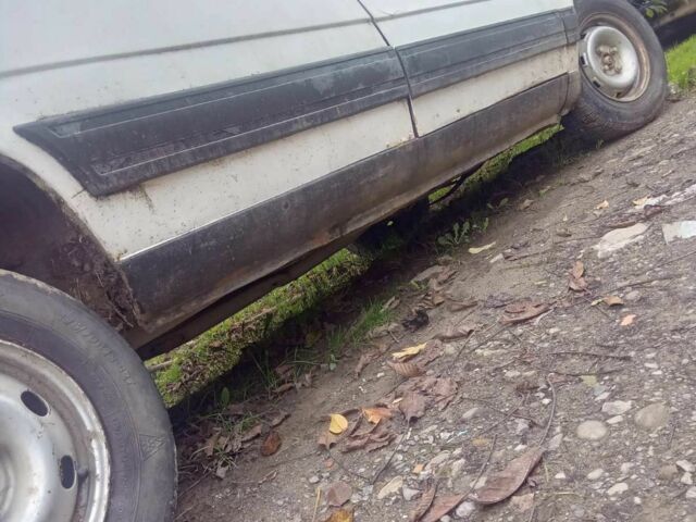 Рено Рапид 1988 в Ужгороде на Automoto.ua Белый Рено Рапид, объемом двигателя 1.4 л и пробегом 228 тыс. км за 550 $, фото 1 на Automoto.ua