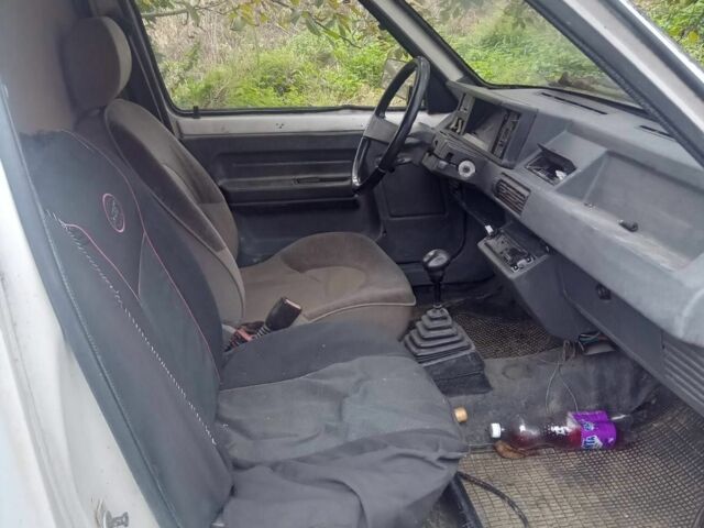 Білий Рено Рапід, об'ємом двигуна 1.4 л та пробігом 228 тис. км за 450 $, фото 7 на Automoto.ua