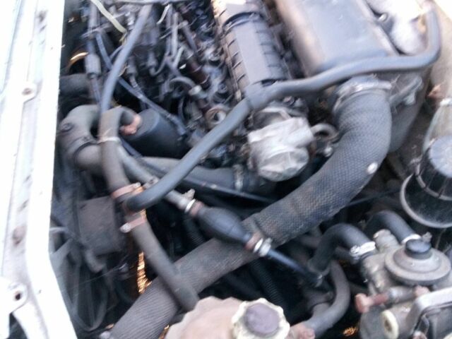 Белый Рено Рапид, объемом двигателя 1.6 л и пробегом 10 тыс. км за 800 $, фото 4 на Automoto.ua