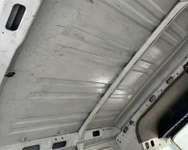 Белый Рено Рапид, объемом двигателя 1.4 л и пробегом 100 тыс. км за 350 $, фото 4 на Automoto.ua