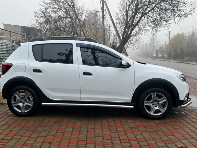 Белый Рено Родео, объемом двигателя 0.9 л и пробегом 125 тыс. км за 8300 $, фото 3 на Automoto.ua