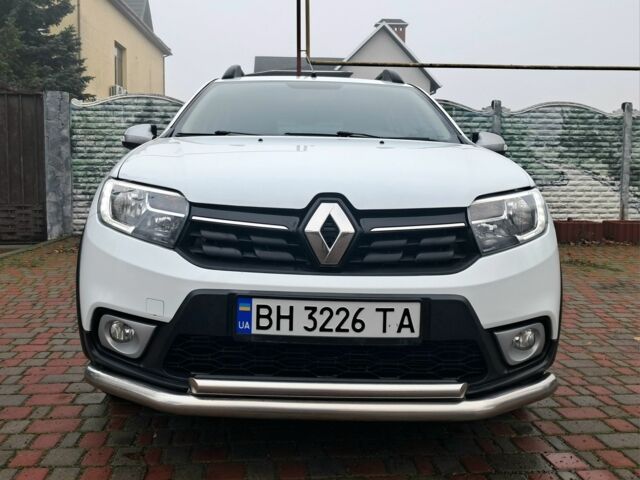 Белый Рено Родео, объемом двигателя 0.9 л и пробегом 125 тыс. км за 8300 $, фото 2 на Automoto.ua