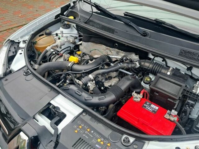 Белый Рено Родео, объемом двигателя 0.9 л и пробегом 125 тыс. км за 8300 $, фото 18 на Automoto.ua