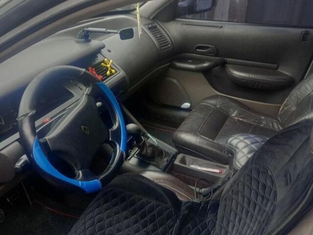 Коричневый Рено Сафран, объемом двигателя 2.2 л и пробегом 400 тыс. км за 1900 $, фото 5 на Automoto.ua