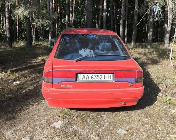 Красный Рено Сафран, объемом двигателя 2.2 л и пробегом 500 тыс. км за 1800 $, фото 5 на Automoto.ua