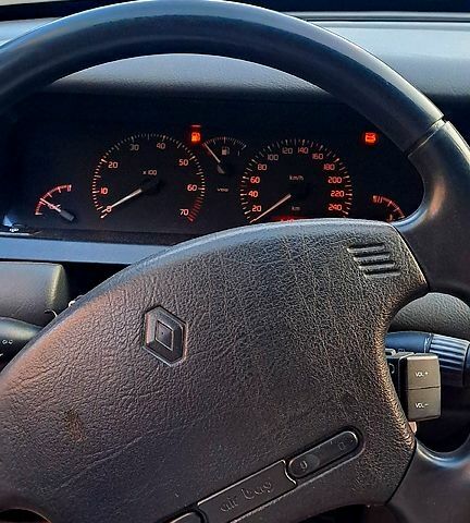 Рено Сафран, объемом двигателя 2 л и пробегом 250 тыс. км за 2500 $, фото 8 на Automoto.ua