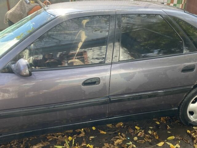 Рено Сафран 1993 в Виннице на Automoto.ua Серый Рено Сафран, объемом двигателя 2 л и пробегом 200 тыс. км за 700 $, фото 3 на Automoto.ua