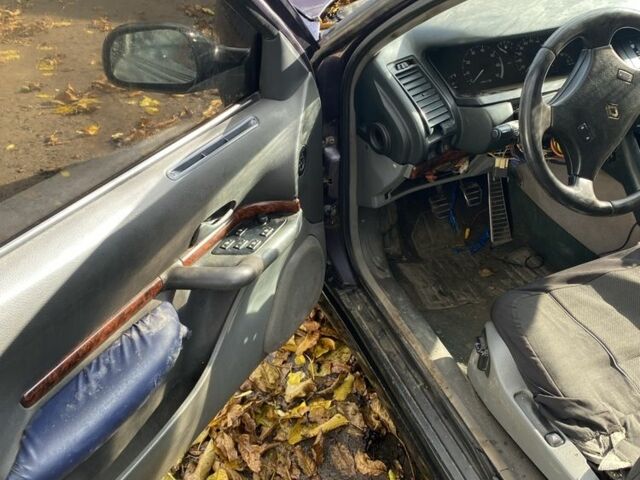 Рено Сафран 1993 в Виннице на Automoto.ua Серый Рено Сафран, объемом двигателя 2 л и пробегом 200 тыс. км за 700 $, фото 7 на Automoto.ua