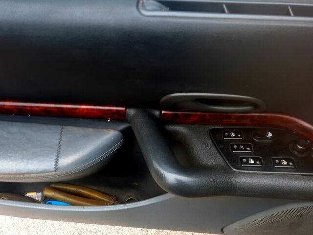 Серый Рено Сафран, объемом двигателя 3 л и пробегом 400 тыс. км за 2300 $, фото 3 на Automoto.ua