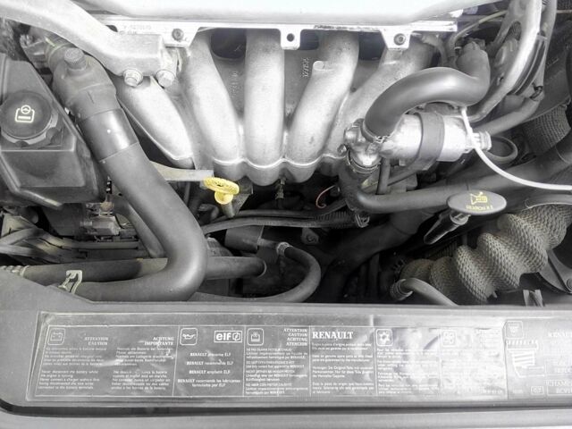 Сірий Рено Сафран, об'ємом двигуна 0.25 л та пробігом 199 тис. км за 1700 $, фото 6 на Automoto.ua